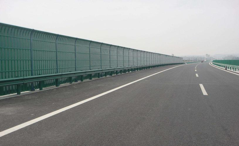 <a href=http://m.wuwudws.cn/news_article?news_id=140>高速公路聲屏障</a>